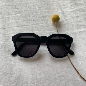 Crap eyewear black sunglasses women’s